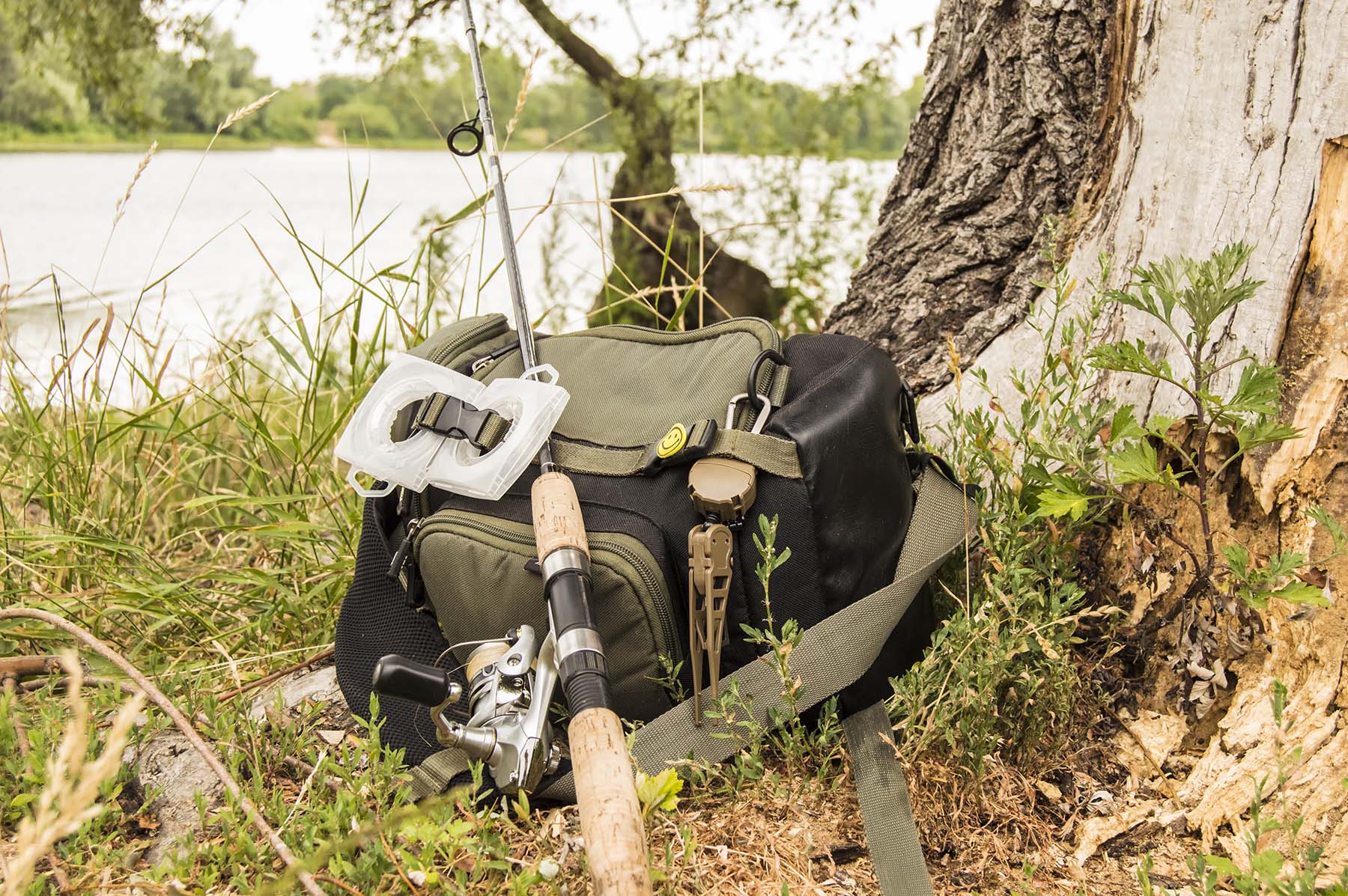 Maximize Your Mobility: Selecting and Utilizing the Perfect Fly Fishing Hip Pack