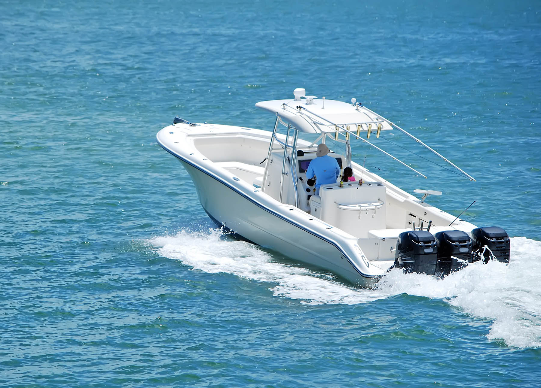 Navigational Etiquette on Water: Guidelines for Safely Passing Fishing Boats